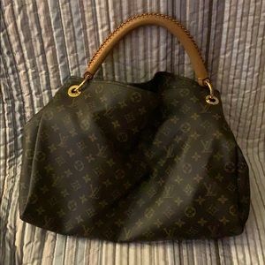 Louis Vuitton Hobo